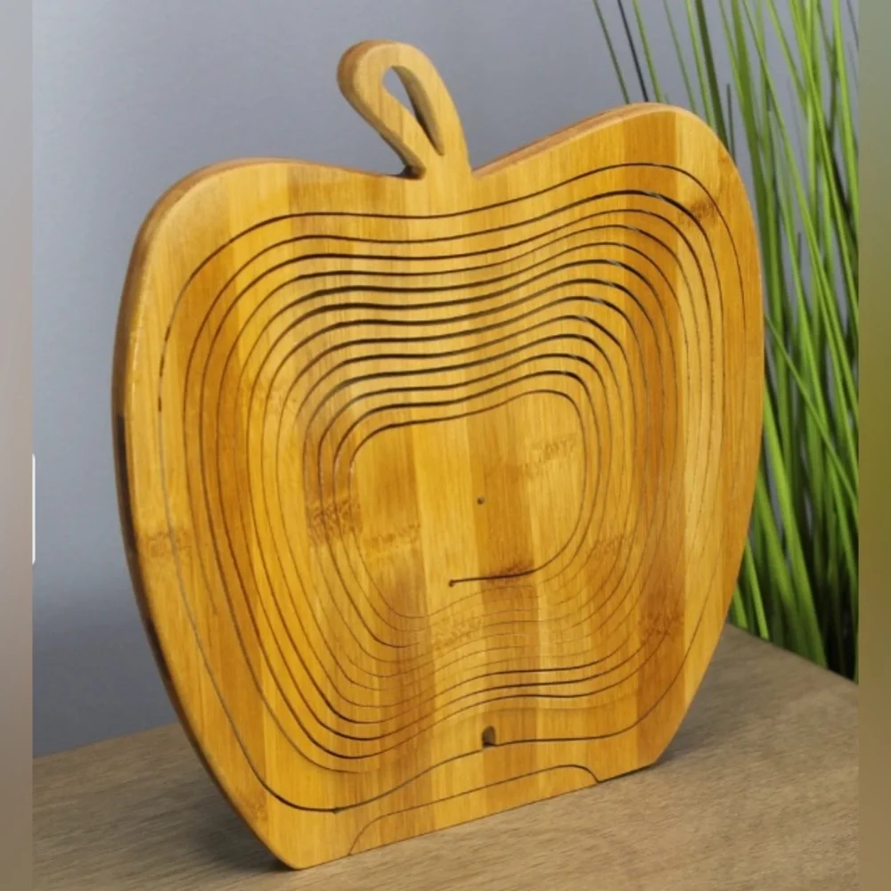 Bonnie & Pop New York Expandable & Collapsible Wooden Apple Fruit Basket
